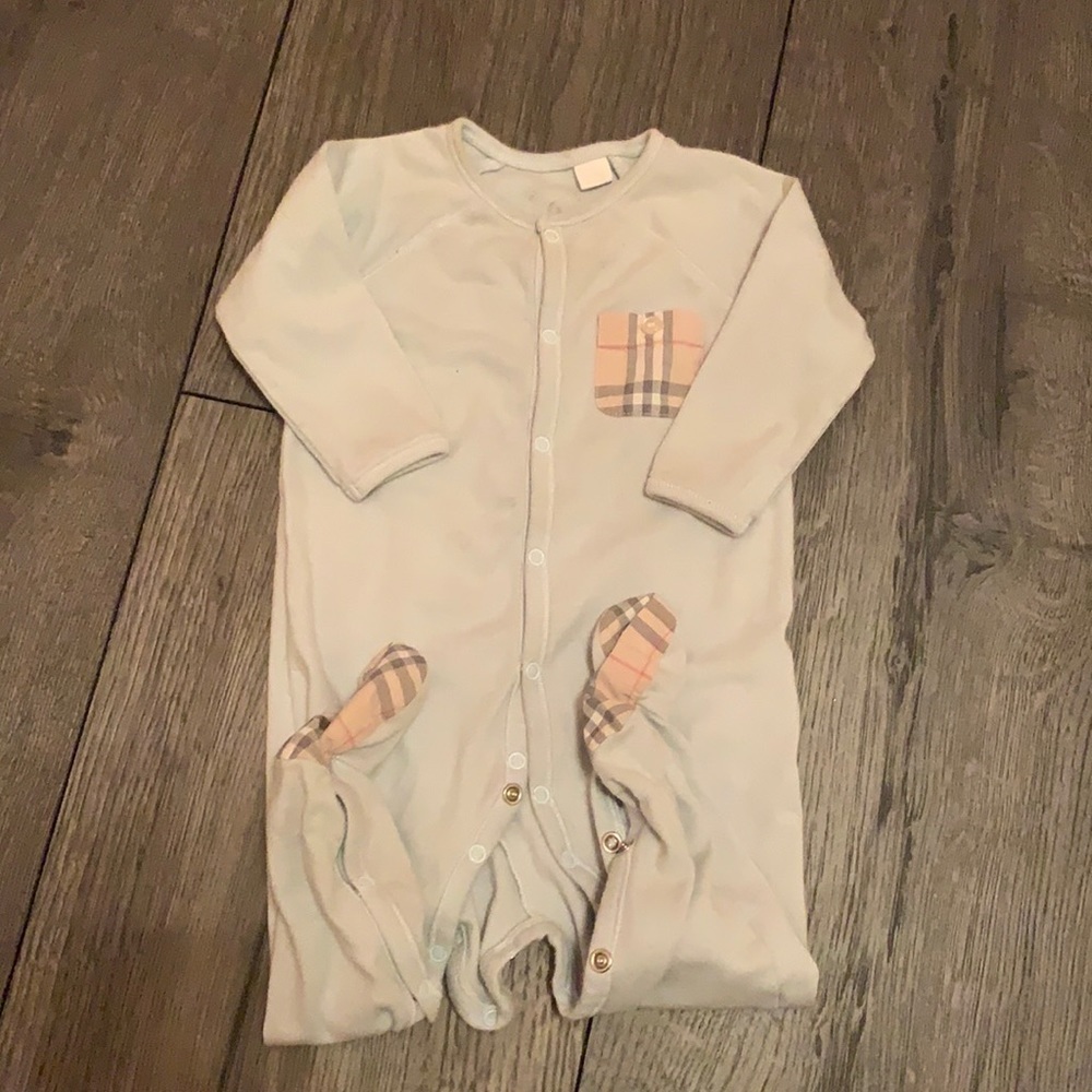 Burberry baby pajamas
